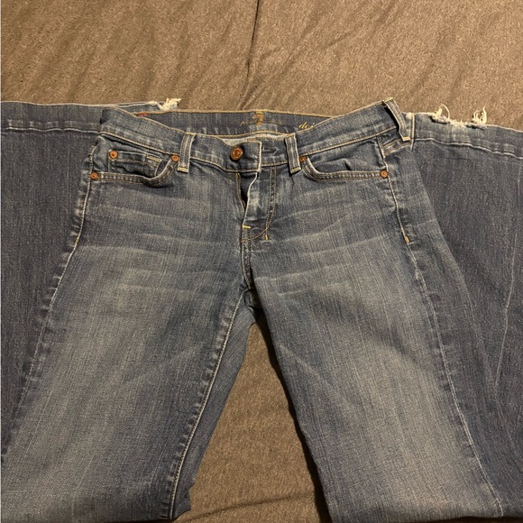 Doja 7 Jeans - Picture 2 of 4
